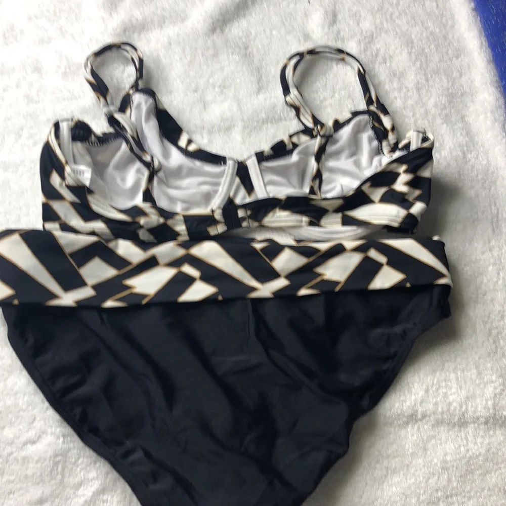 Marie Claire 34B bathing suit - Picture 3 of 3